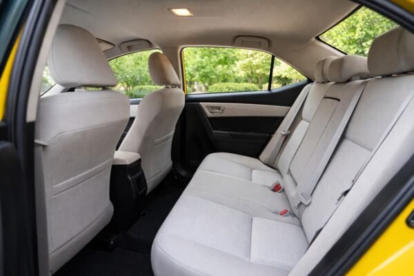 مقصورة تاكسي نظيفة ومريحة